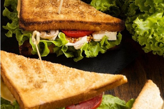 Роллы и сэндвичи